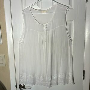 Dept 22 sleeveless pullover white rayon boho top lace embroidered floral hem 2X